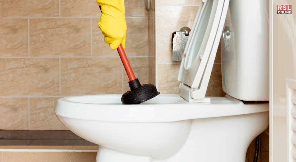 Ways To Unclog A Very Clogged Toilet