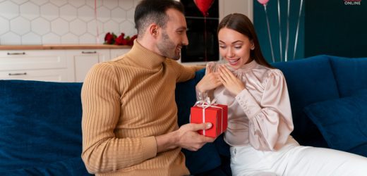 10 Romantic Gift Ideas For Your Girlfriend 